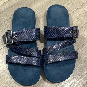 Vionic Skylar Navy Blue Embossed Leather Side Buckle Slide Sandals size 8